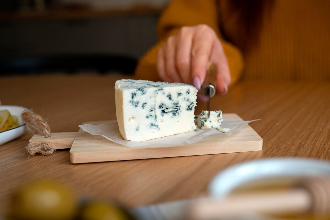 Физиолог Лялина: сыр с плесенью помогает замедлить наступление старости
